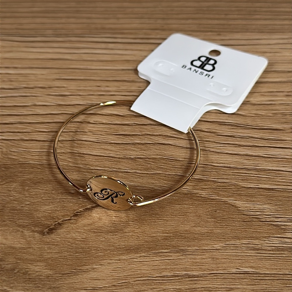 BANSRI Gold Initial ‘R’ Bracelet - Picture 9 of 9